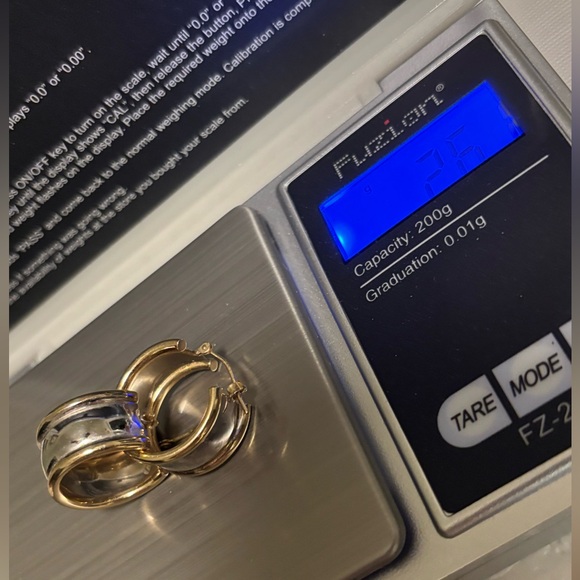 14K Two tone Huggie - Hoop earrings Estate - Picture 12 of 14